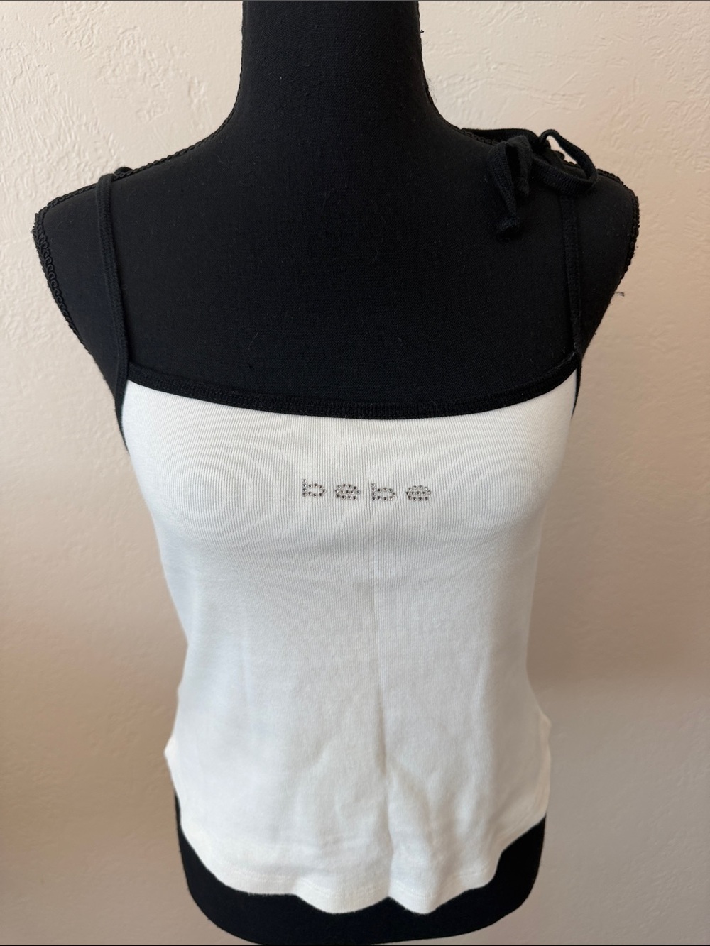 EUC VINTAGE Y2K bebe White & Black Contrast Ribbed Camisole with Rhinestones med